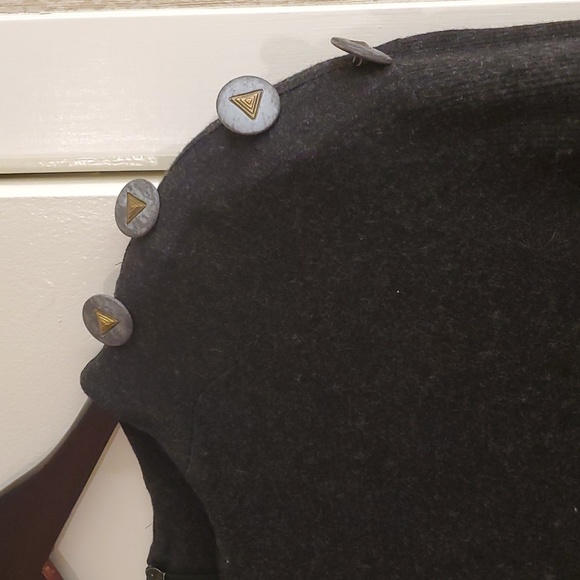 Amuleti made in Italy wool dress with embroidered hem in excellent condition - Picture 2 of 5